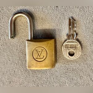 Rare Louis Vuitton 2️⃣1️⃣5️⃣ number brass gold and silver lock and key